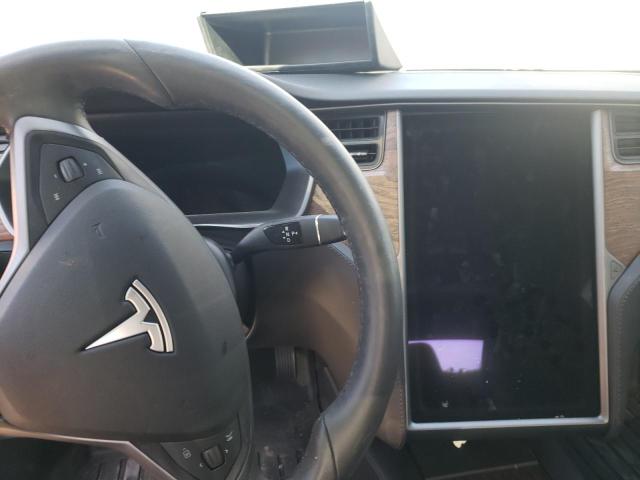 Photo 8 VIN: 5YJSA1E28JF257125 - TESLA MODEL S 