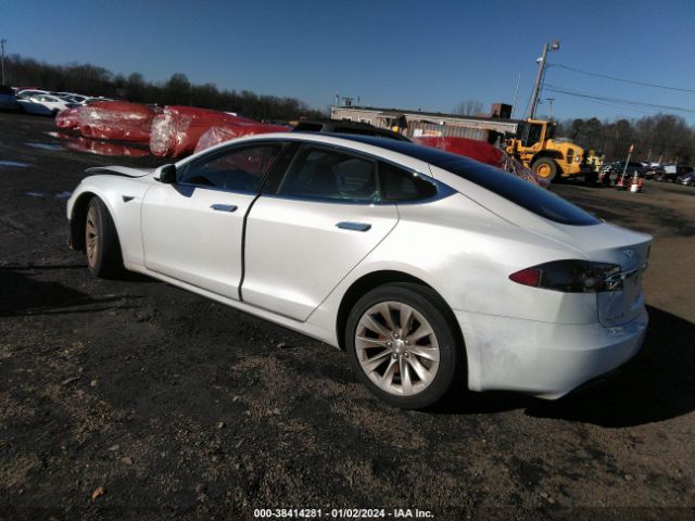 Photo 2 VIN: 5YJSA1E28JF297799 - TESLA MODEL S 