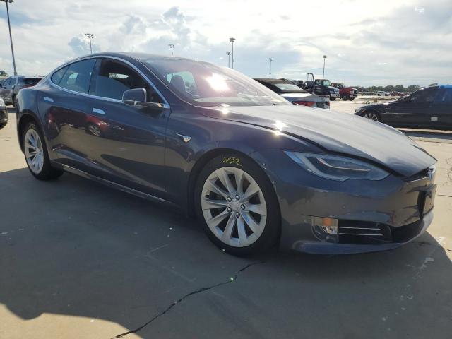 Photo 3 VIN: 5YJSA1E28JF297818 - TESLA MODEL S 