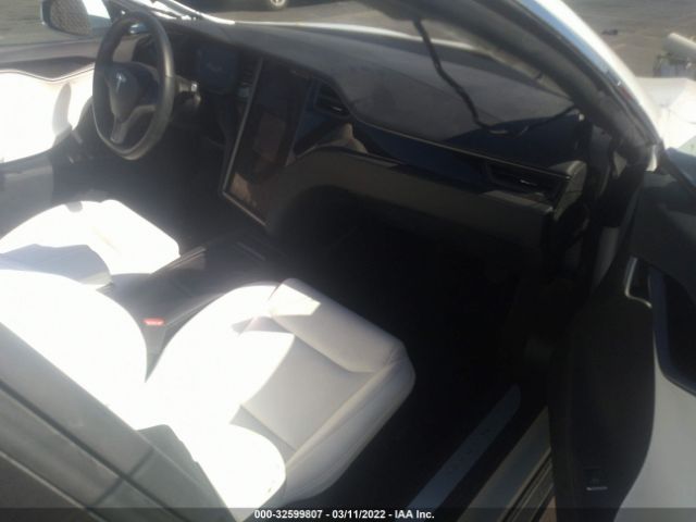 Photo 4 VIN: 5YJSA1E28LF392091 - TESLA MODEL S 