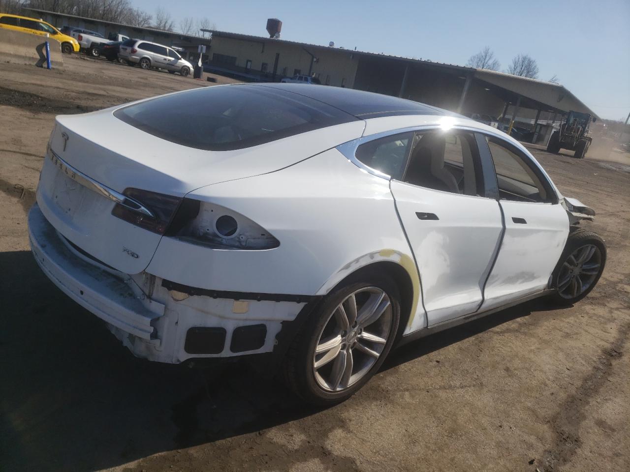 Photo 2 VIN: 5YJSA1E29FF110514 - TESLA MODEL S 