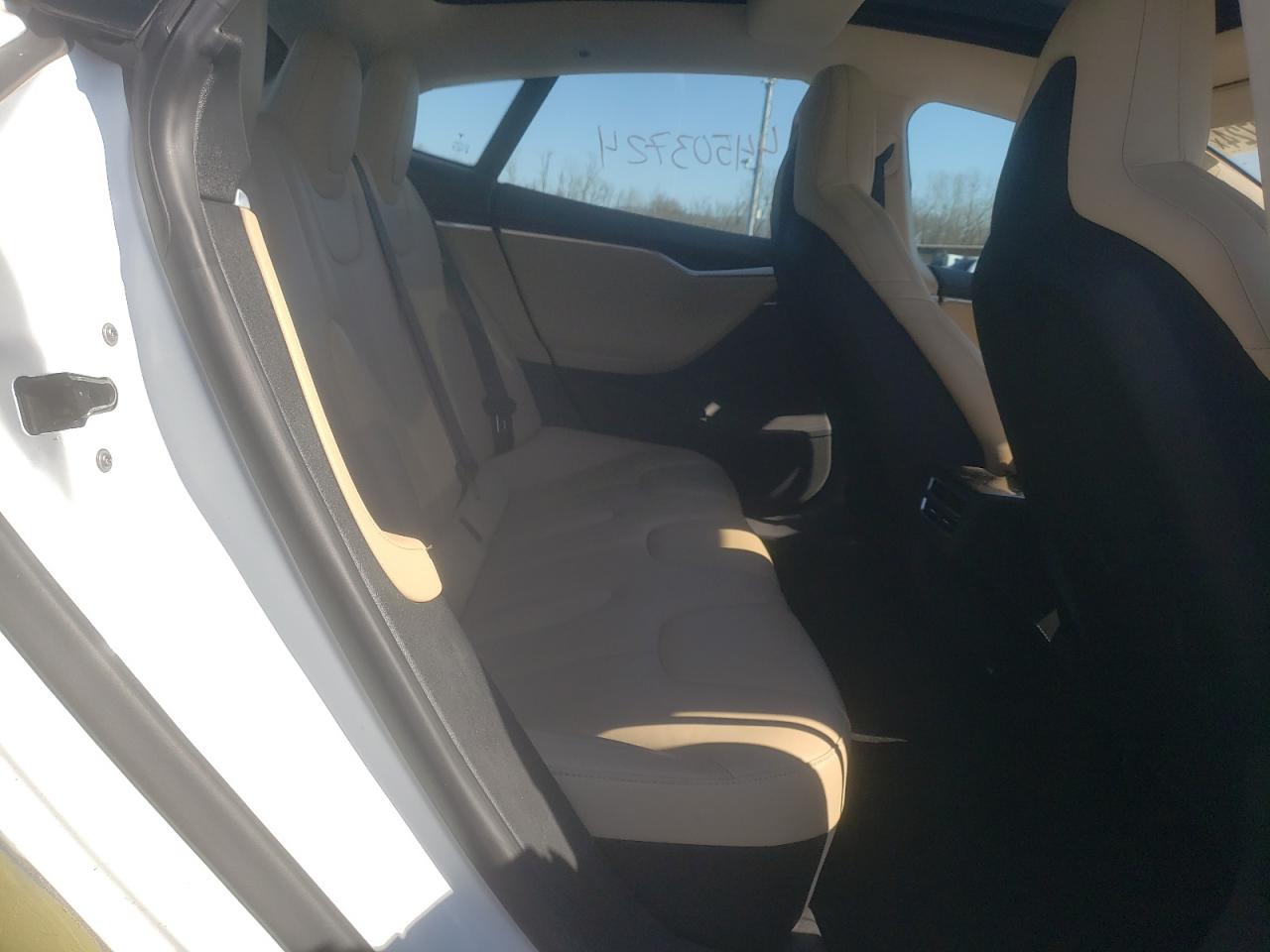 Photo 9 VIN: 5YJSA1E29FF110514 - TESLA MODEL S 