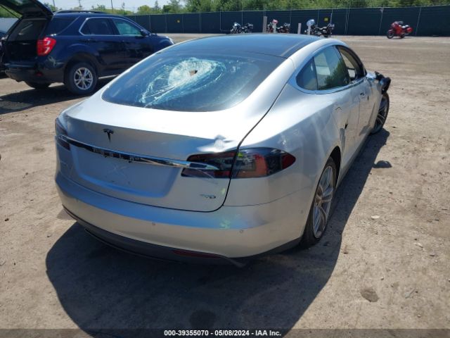 Photo 3 VIN: 5YJSA1E29FF115020 - TESLA MODEL S 