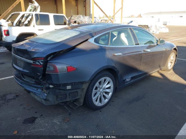 Photo 3 VIN: 5YJSA1E29HF180372 - TESLA MODEL S 