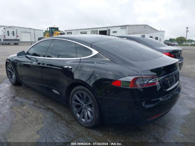 Photo 2 VIN: 5YJSA1E29JF259577 - TESLA MODEL S 