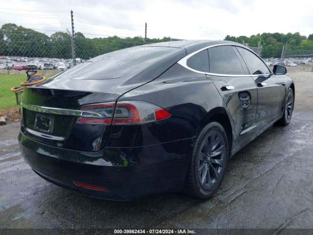 Photo 3 VIN: 5YJSA1E29JF259577 - TESLA MODEL S 