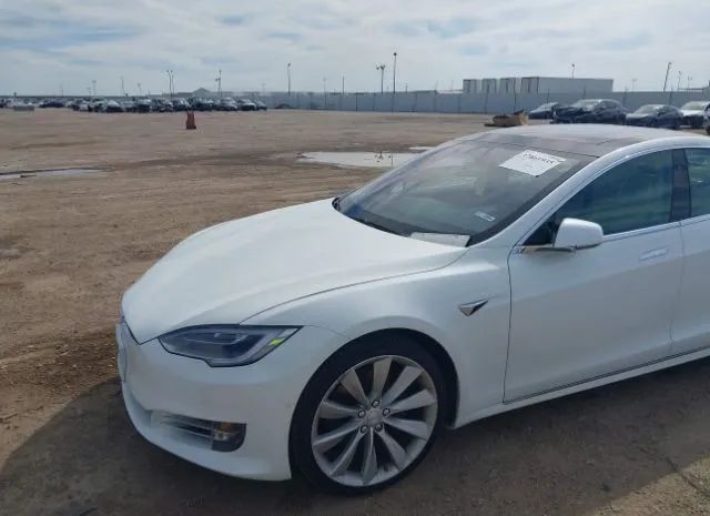 Photo 5 VIN: 5YJSA1E29JF275049 - TESLA MODEL S 