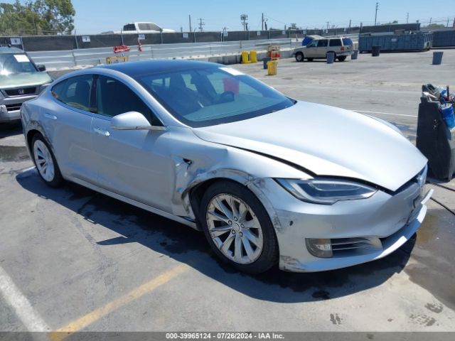 Photo 5 VIN: 5YJSA1E29JF281224 - TESLA MODEL S 