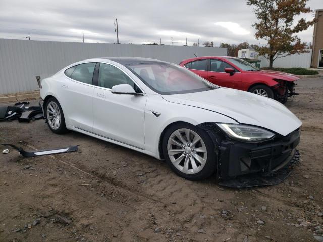 Photo 3 VIN: 5YJSA1E29JF283880 - TESLA MODEL S 