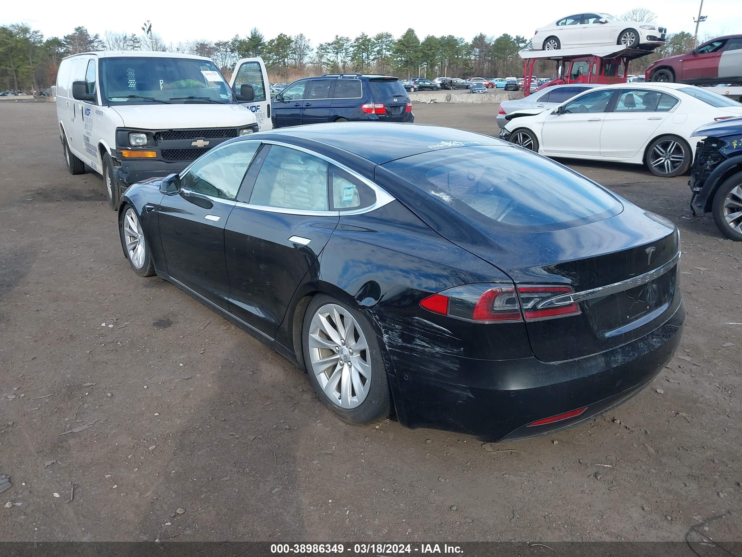 Photo 2 VIN: 5YJSA1E29KF347790 - TESLA MODEL S 