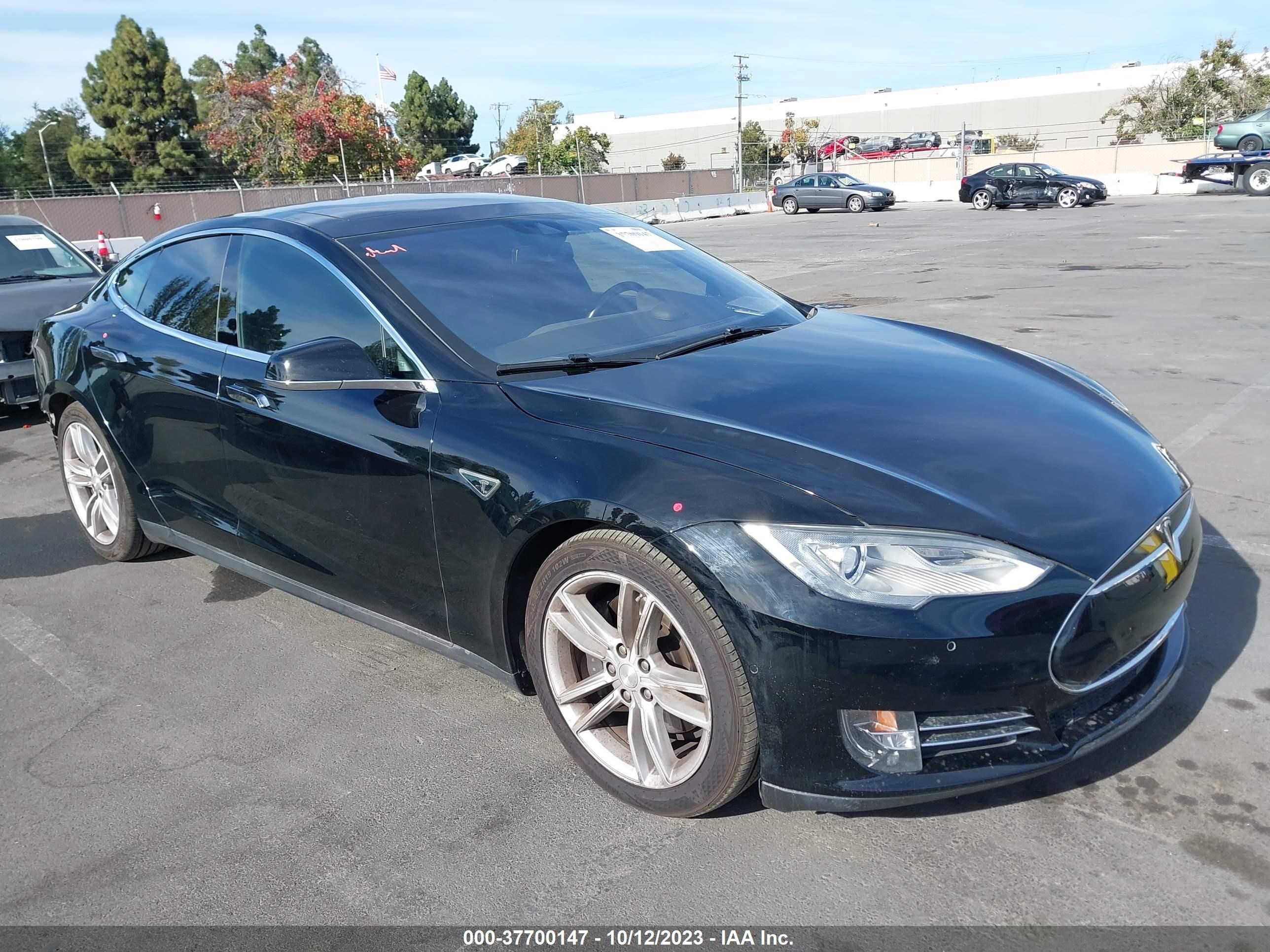 Photo 0 VIN: 5YJSA1E2XFF104107 - TESLA MODEL S 