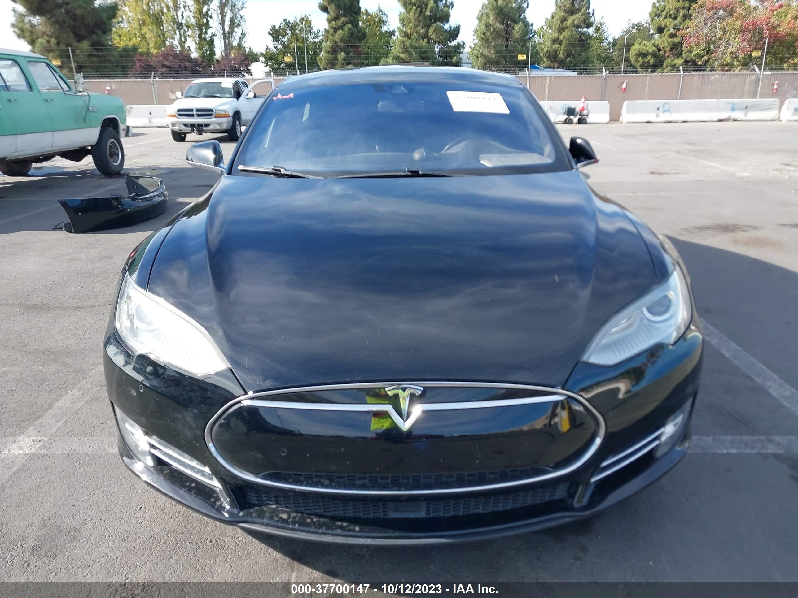 Photo 11 VIN: 5YJSA1E2XFF104107 - TESLA MODEL S 