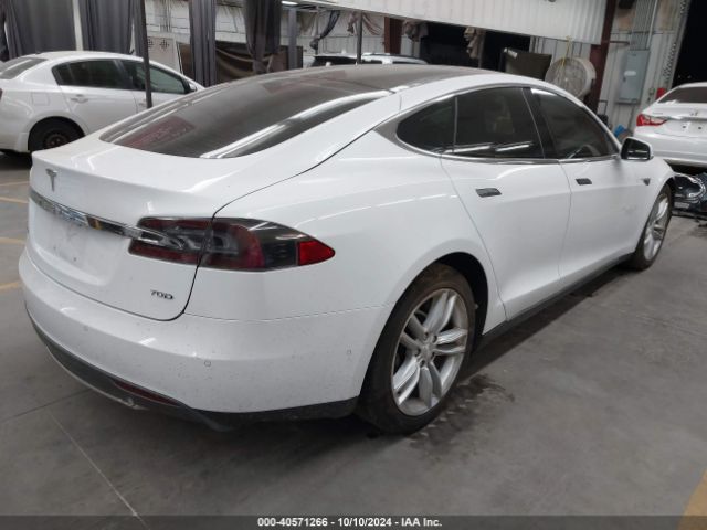 Photo 3 VIN: 5YJSA1E2XFF110683 - TESLA MODEL S 