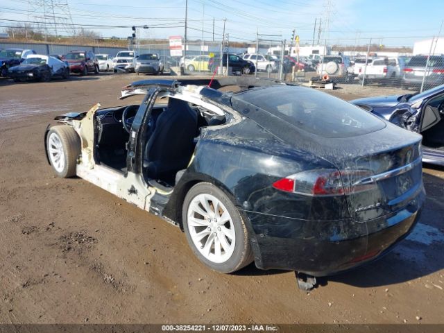 Photo 2 VIN: 5YJSA1E2XHF233001 - TESLA MODEL S 