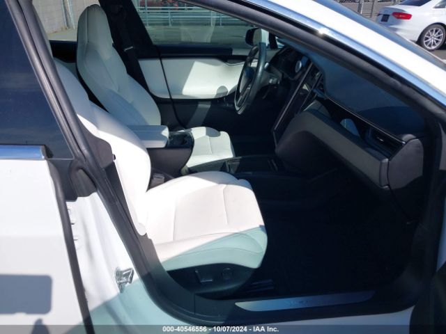 Photo 4 VIN: 5YJSA1E2XJF259040 - TESLA MODEL S 