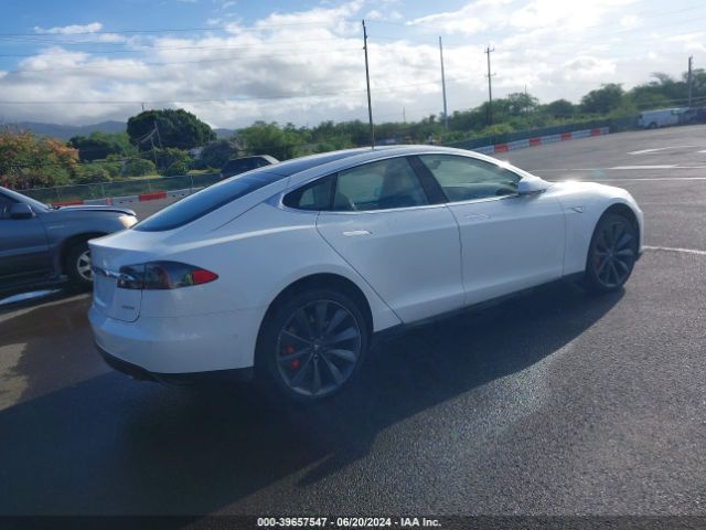 Photo 3 VIN: 5YJSA1E40GF137071 - TESLA MODEL S 