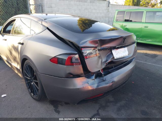 Photo 5 VIN: 5YJSA1E40GF172502 - TESLA MODEL S 