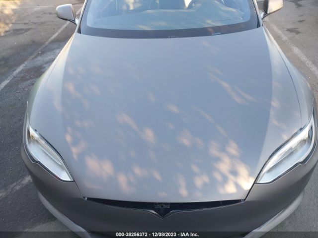 Photo 9 VIN: 5YJSA1E40GF172502 - TESLA MODEL S 