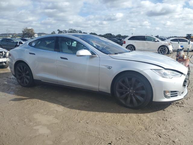 Photo 3 VIN: 5YJSA1E42FF114812 - TESLA MODEL S 