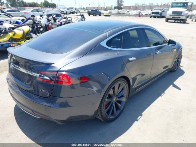 Photo 3 VIN: 5YJSA1E42FF118679 - TESLA MODEL S 