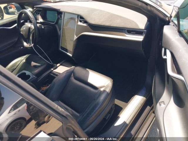 Photo 4 VIN: 5YJSA1E42FF118679 - TESLA MODEL S 