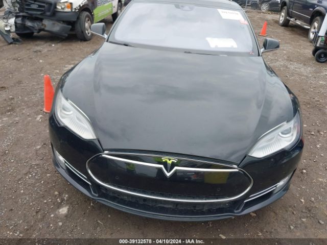 Photo 9 VIN: 5YJSA1E44FF102015 - TESLA MODEL S 