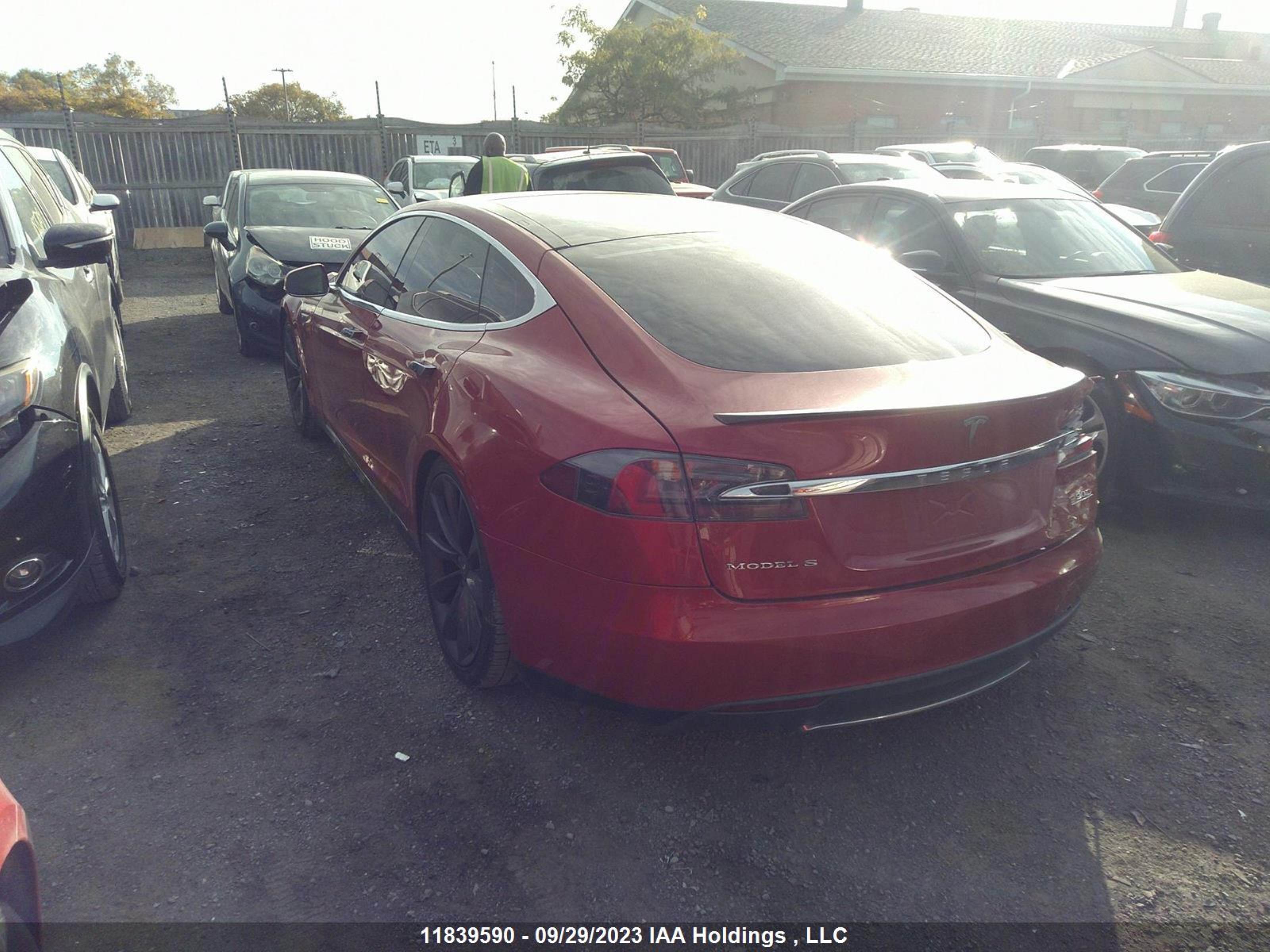 Photo 2 VIN: 5YJSA1E44GF128227 - TESLA MODEL S 