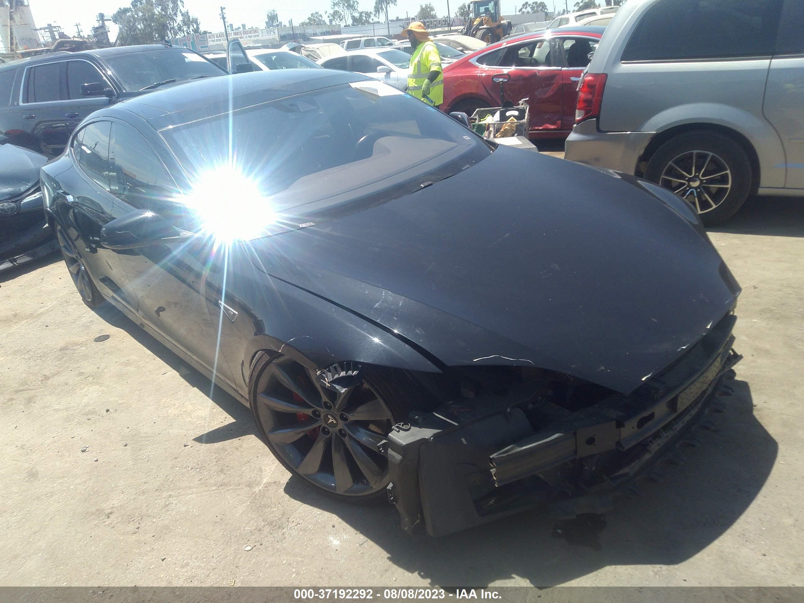 Photo 0 VIN: 5YJSA1E46GF141688 - TESLA MODEL S 