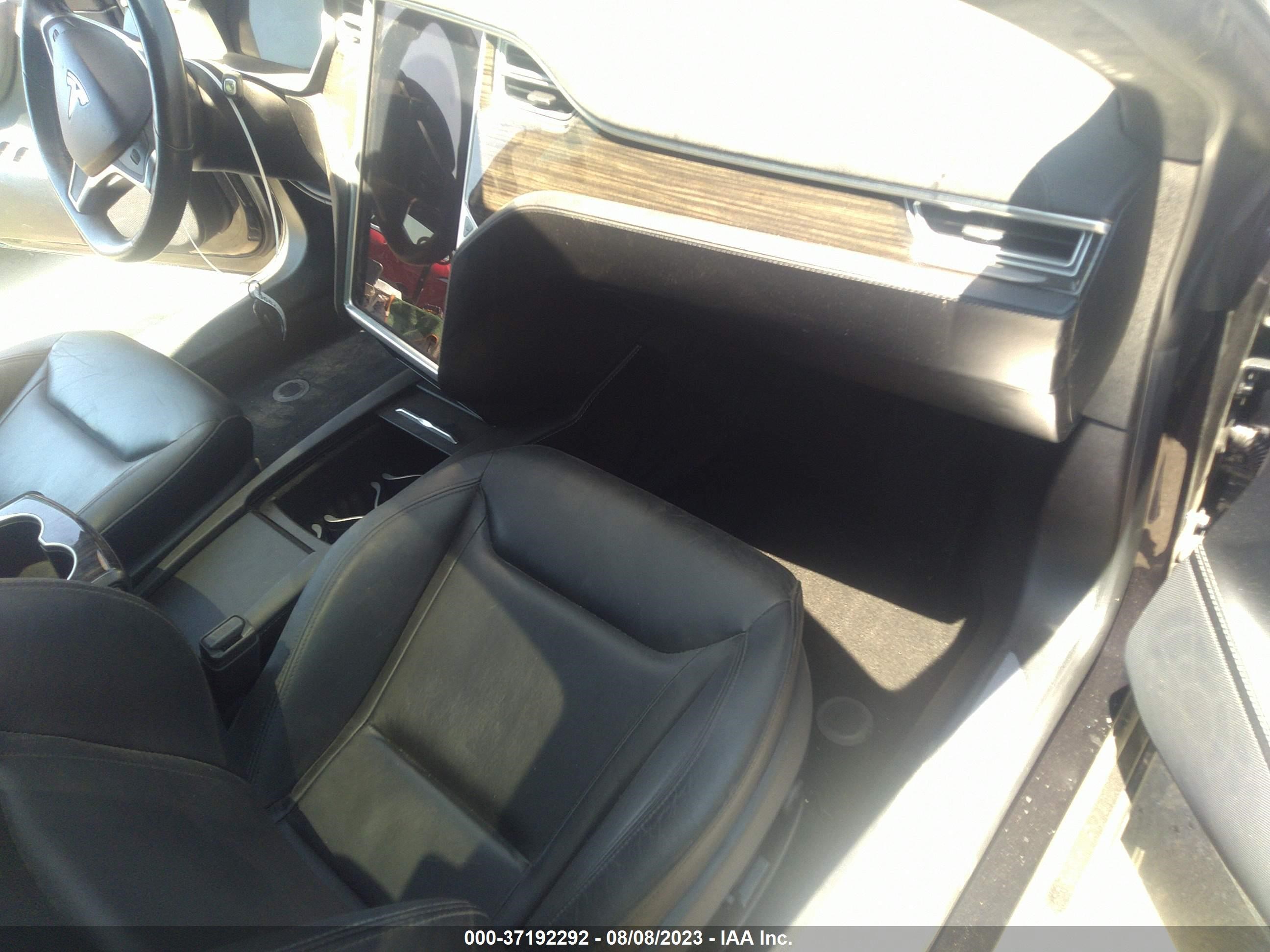 Photo 4 VIN: 5YJSA1E46GF141688 - TESLA MODEL S 