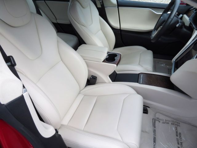 Photo 8 VIN: 5YJSA1E47JF247297 - TESLA MODEL S 