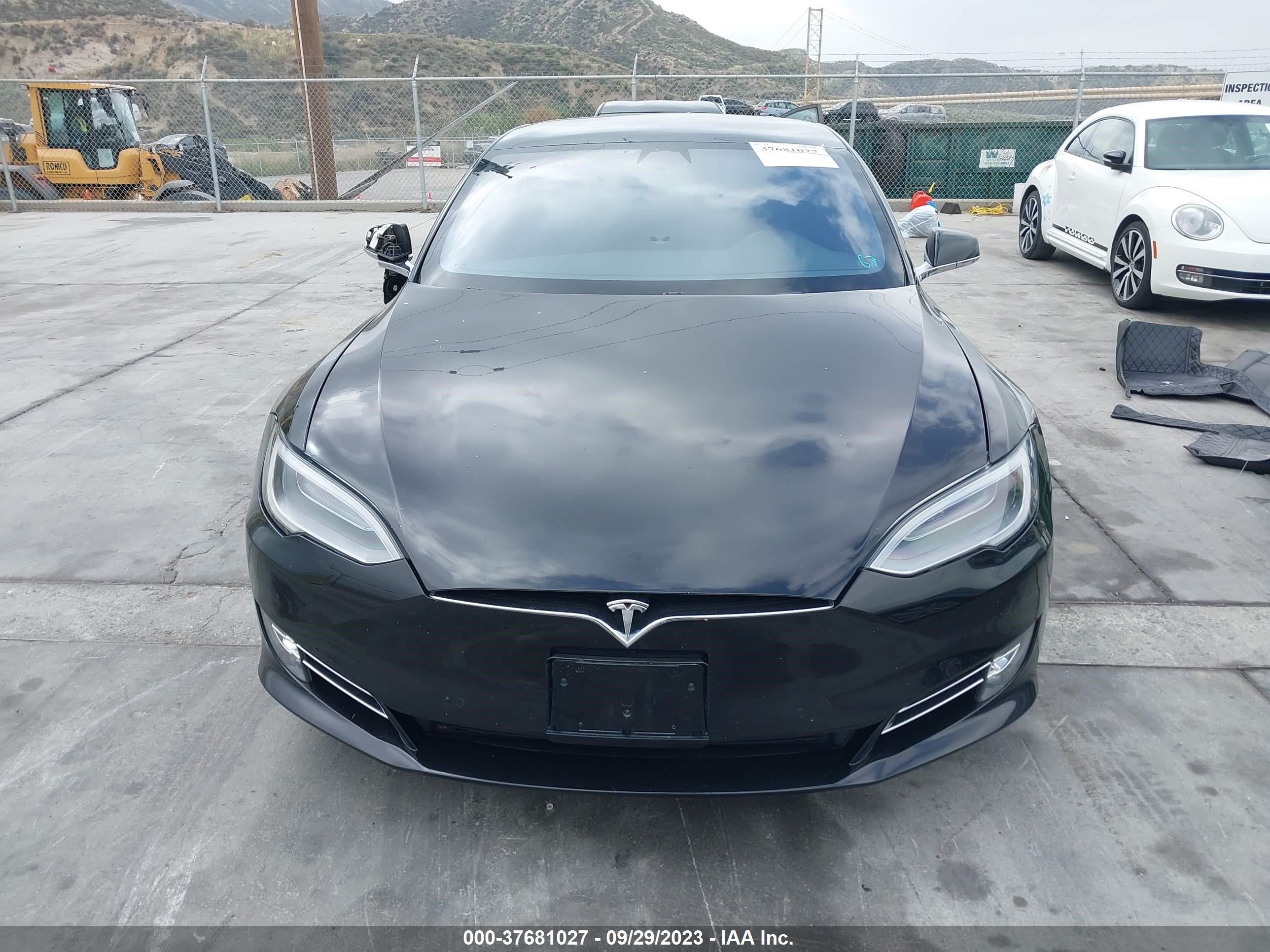 Photo 10 VIN: 5YJSA1E47JF282776 - TESLA MODEL S 