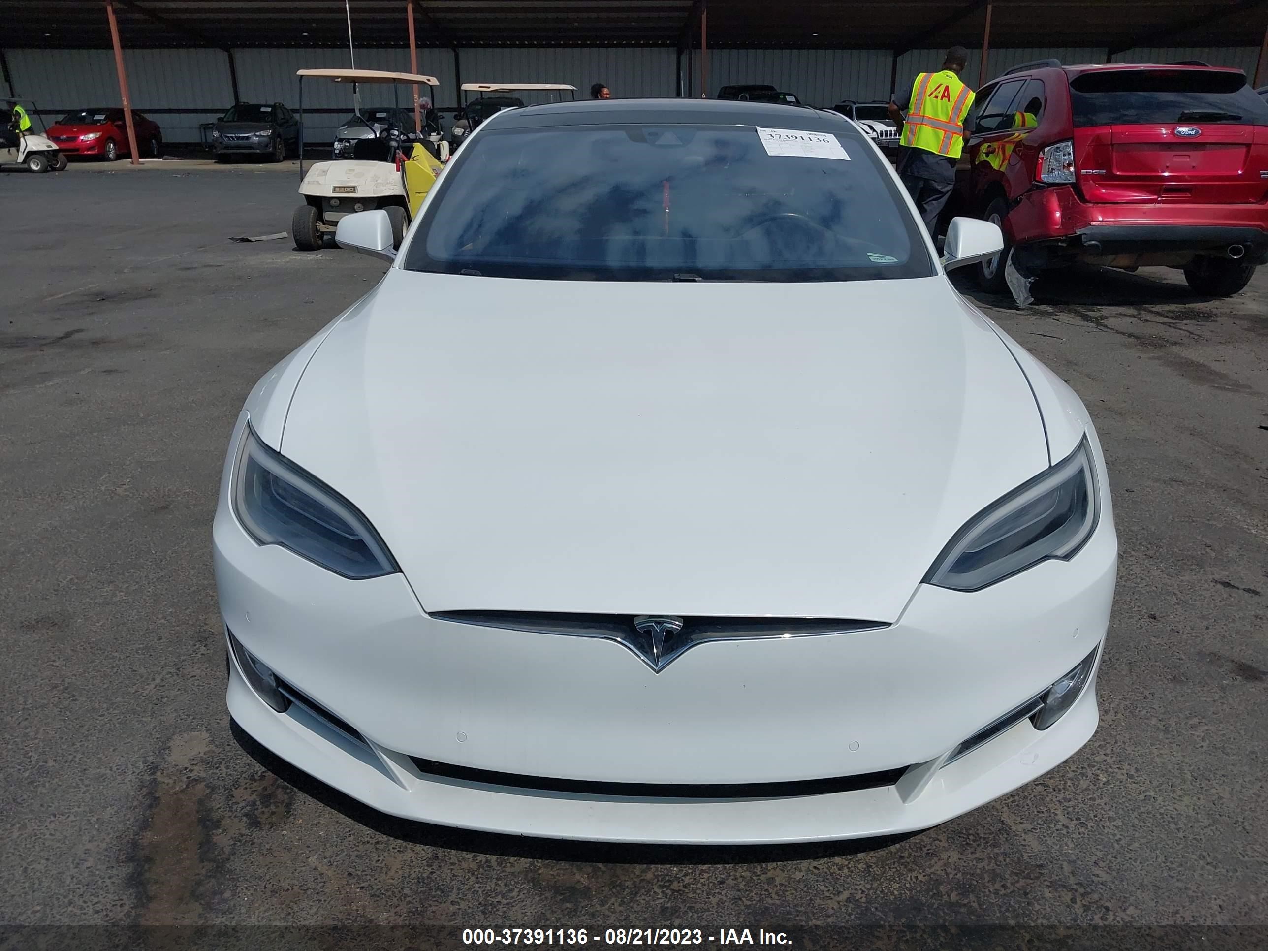 Photo 9 VIN: 5YJSA1E4XGF151141 - TESLA MODEL S 