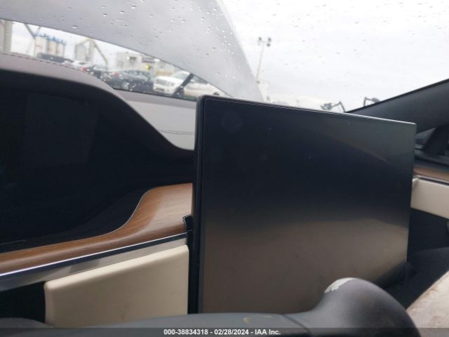 Photo 6 VIN: 5YJSA1E53PF499811 - TESLA MODEL S 