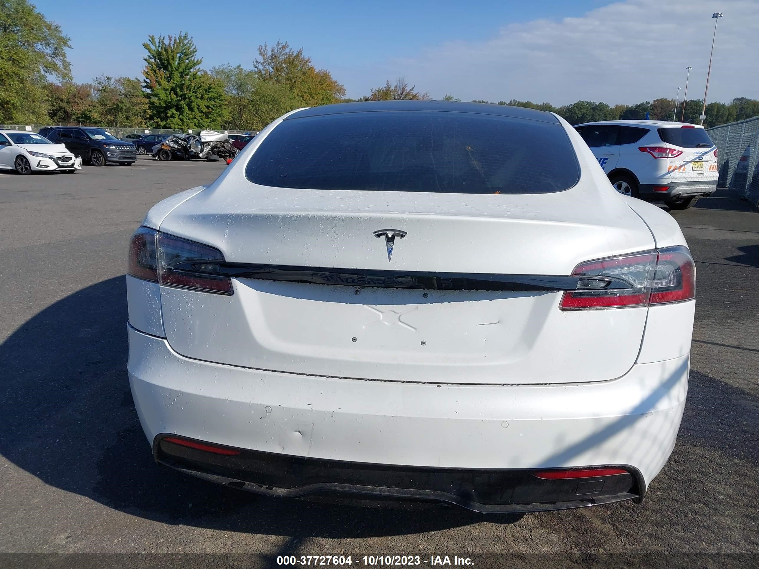 Photo 13 VIN: 5YJSA1E56MF436603 - TESLA MODEL S 