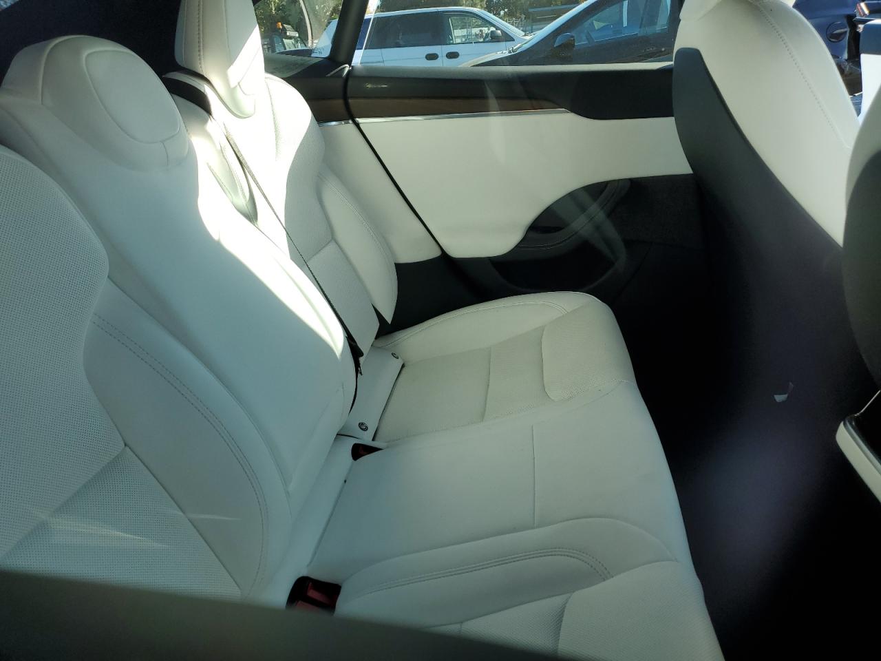 Photo 9 VIN: 5YJSA1E59NF469984 - TESLA MODEL S 