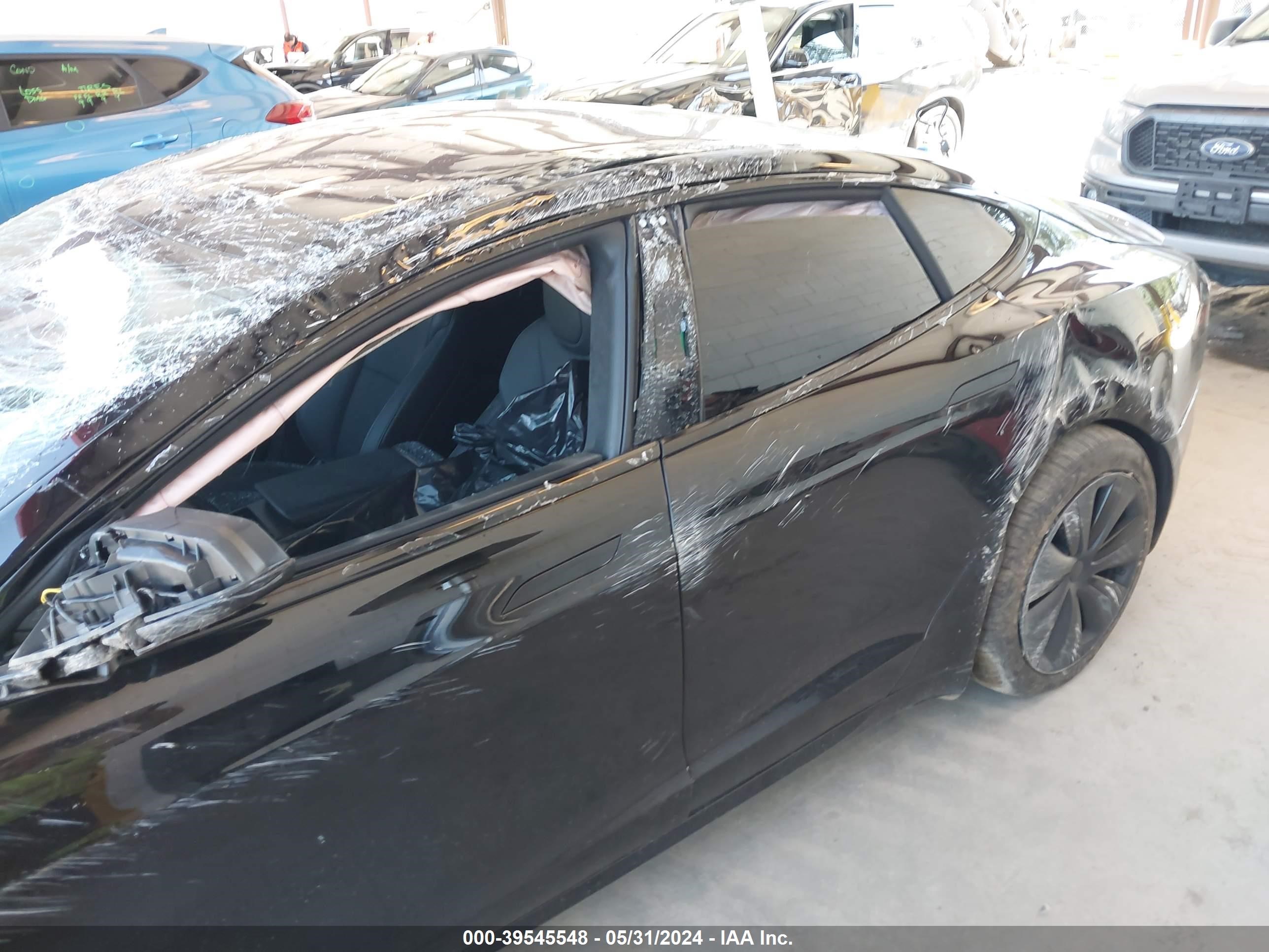 Photo 19 VIN: 5YJSA1E69NF480265 - TESLA MODEL S 