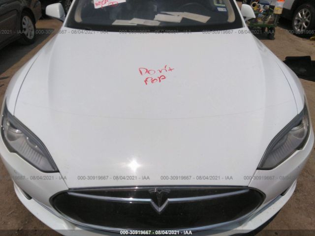 Photo 9 VIN: 5YJSA1H10EFP60804 - TESLA MODEL S 