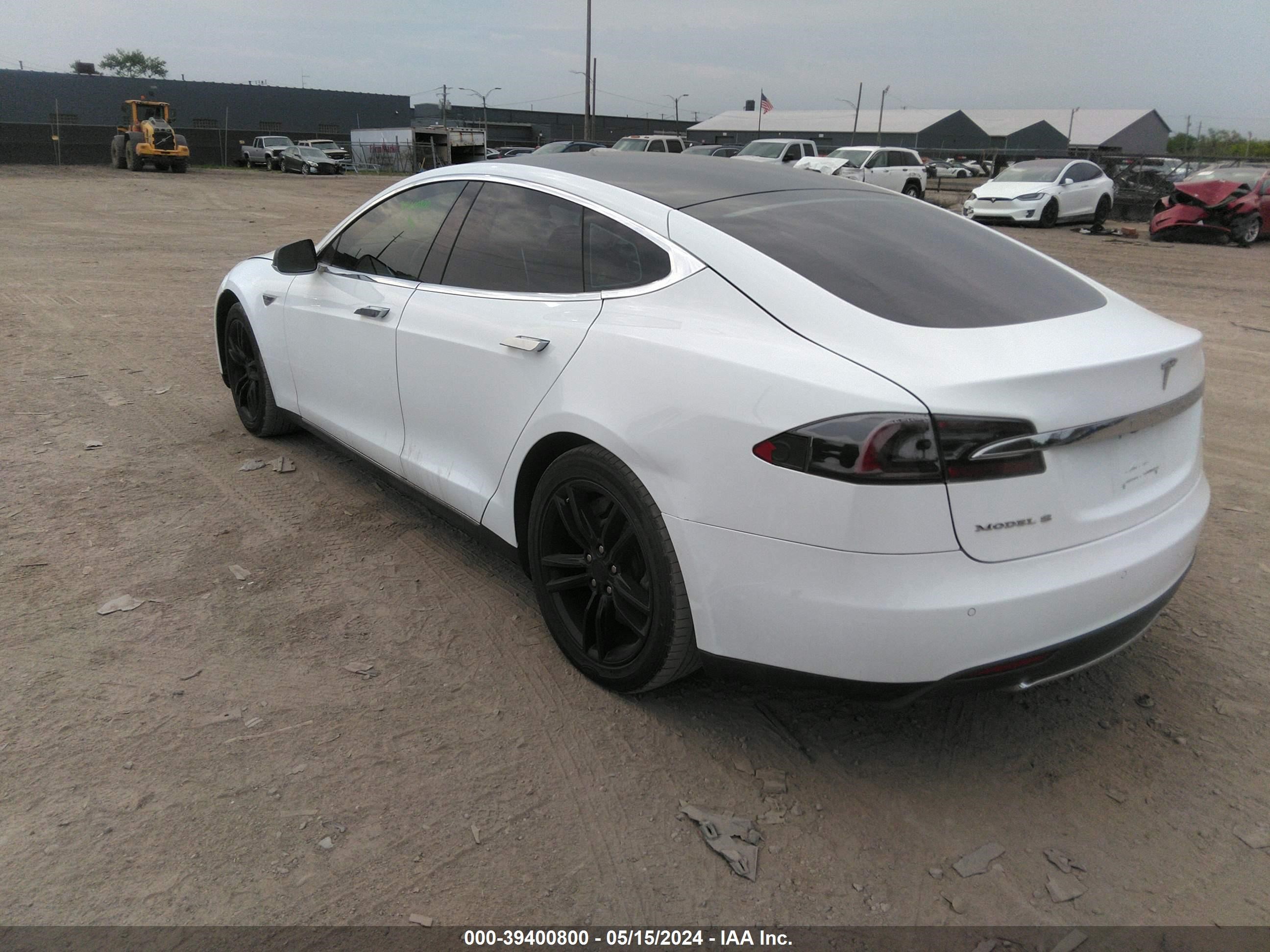 Photo 2 VIN: 5YJSA1H12EFP33328 - TESLA MODEL S 