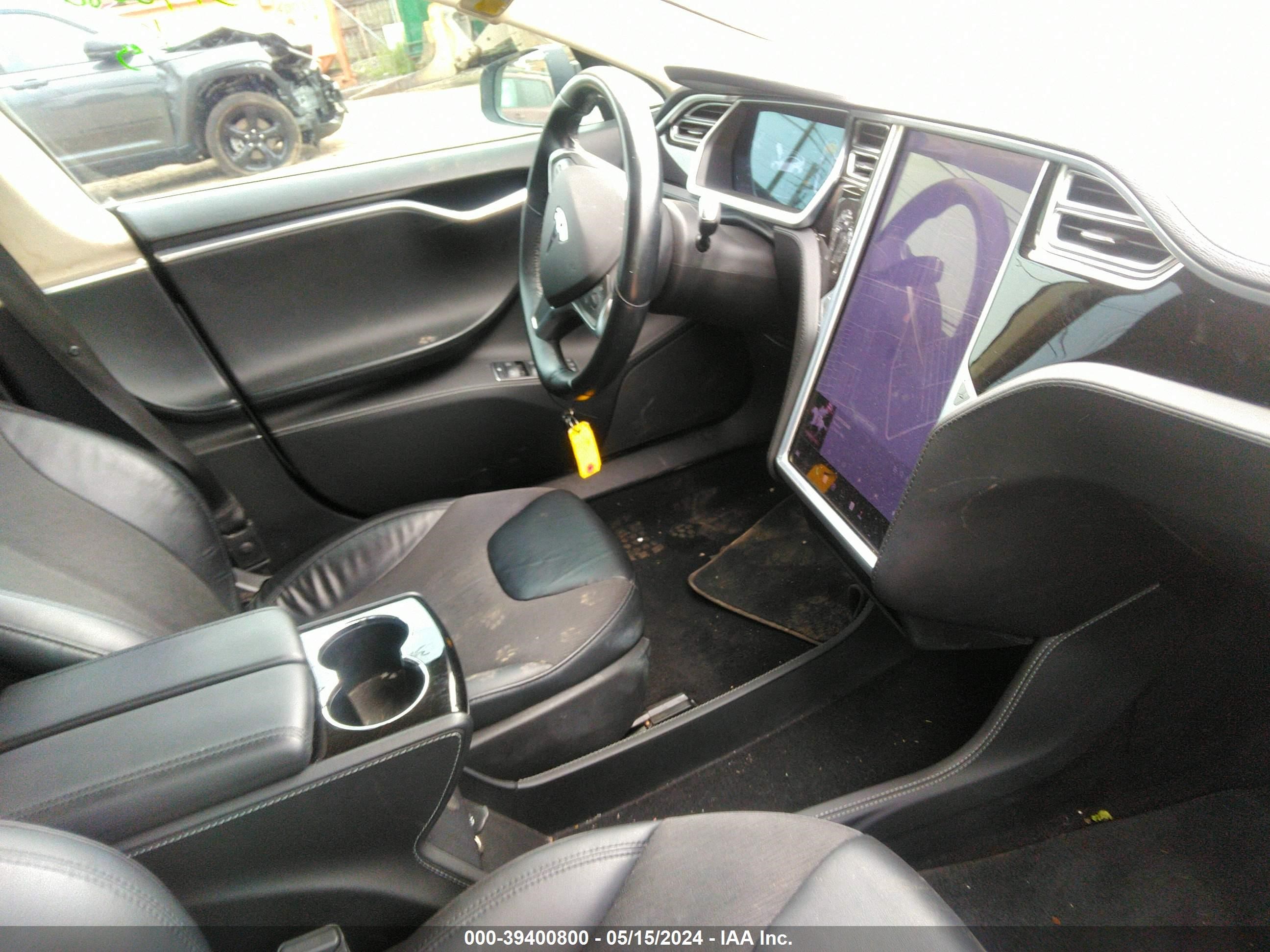 Photo 4 VIN: 5YJSA1H12EFP33328 - TESLA MODEL S 