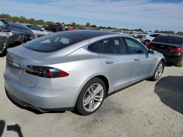 Photo 2 VIN: 5YJSA1H12EFP51229 - TESLA MODEL S 