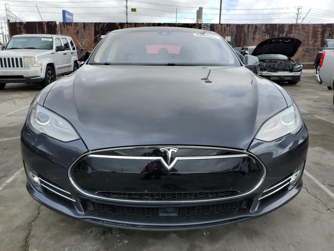 Photo 4 VIN: 5YJSA1H13EFP63146 - TESLA MODEL S 