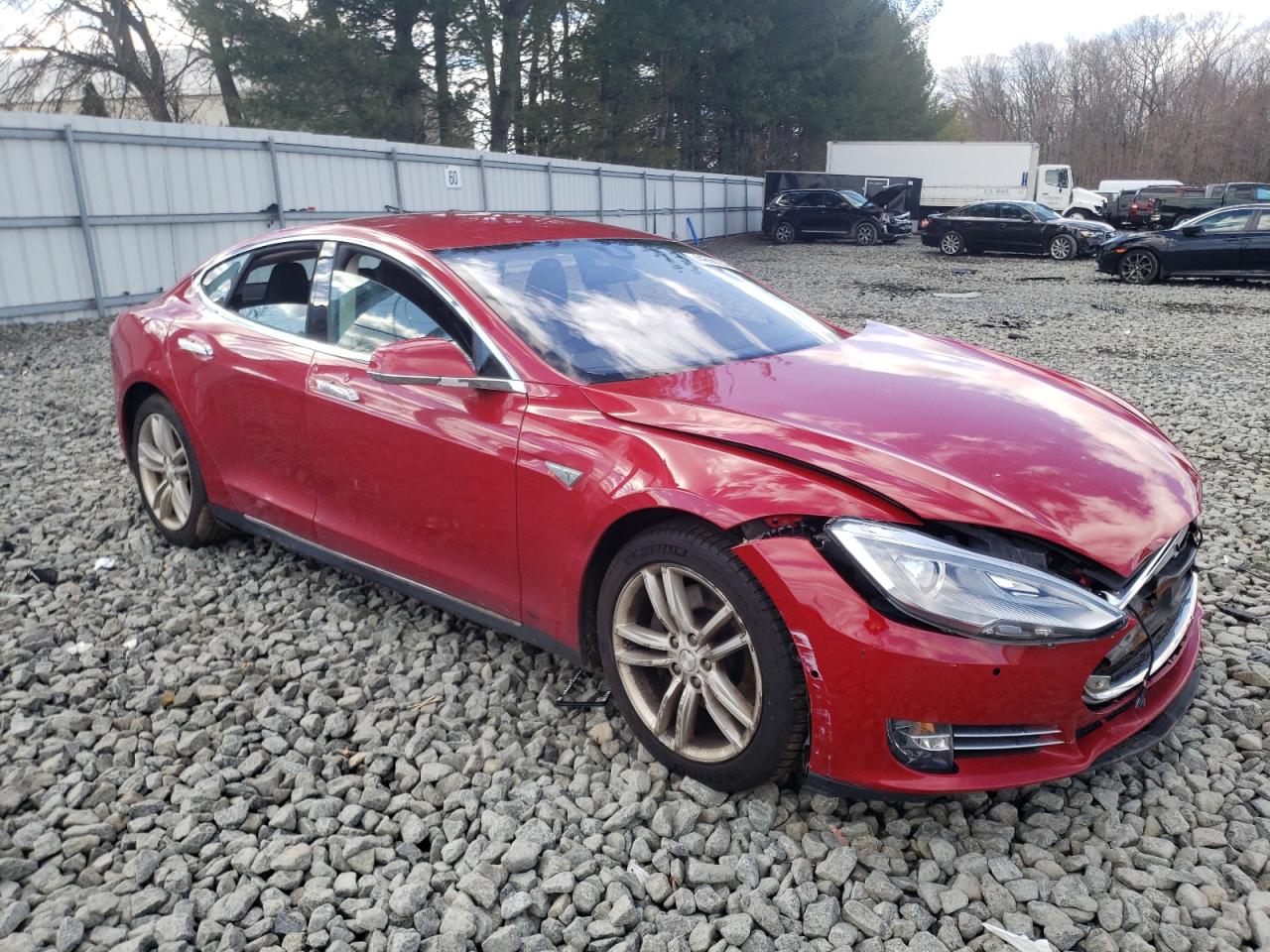 Photo 3 VIN: 5YJSA1H15EFP61740 - TESLA MODEL S 