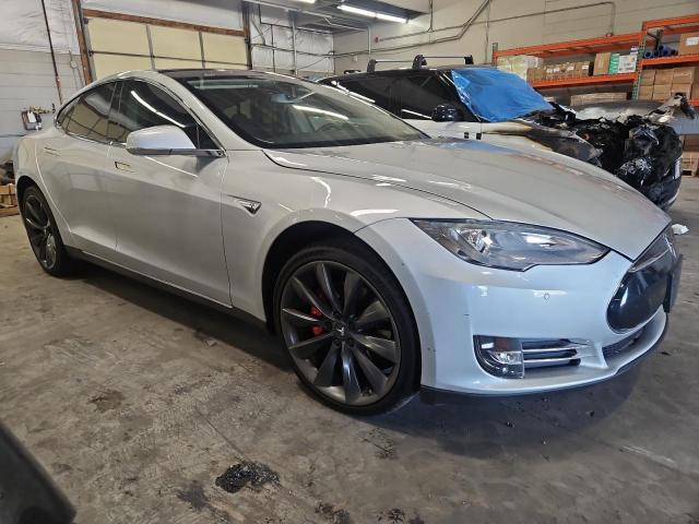 Photo 3 VIN: 5YJSA1H16EFP35678 - TESLA MODEL S 