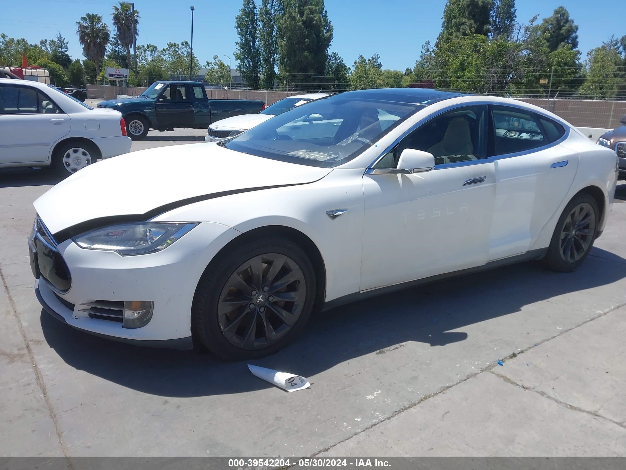 Photo 1 VIN: 5YJSA1H17EFP37794 - TESLA MODEL S 