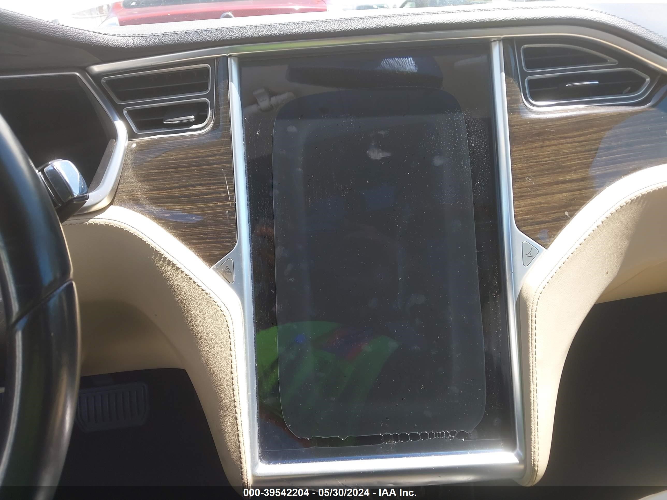 Photo 13 VIN: 5YJSA1H17EFP37794 - TESLA MODEL S 