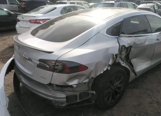 Photo 5 VIN: 5YJSA1H19EFP35111 - TESLA MODEL S 