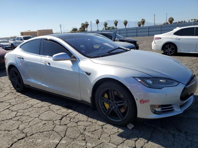 Photo 3 VIN: 5YJSA1H19FFP77487 - TESLA MODEL S 85 