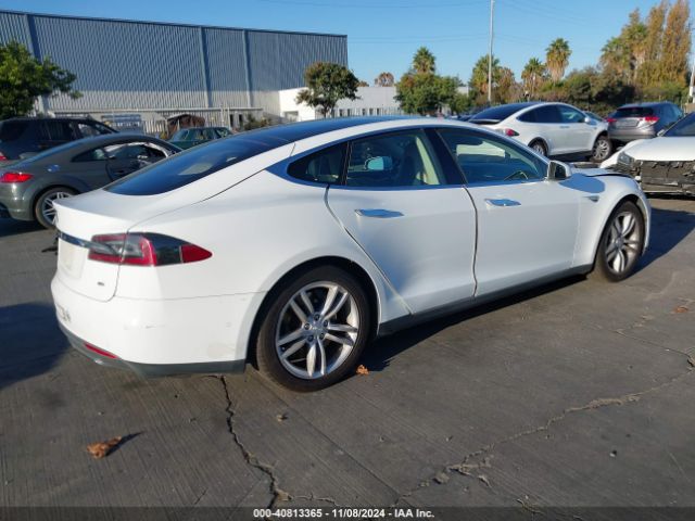 Photo 3 VIN: 5YJSA1H19FFP77957 - TESLA MODEL S 