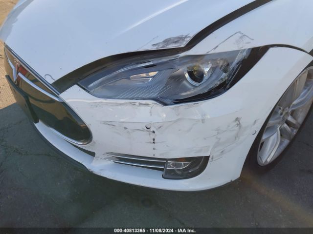 Photo 5 VIN: 5YJSA1H19FFP77957 - TESLA MODEL S 