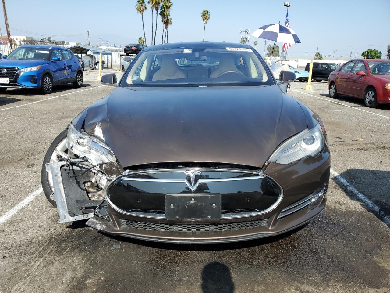 Photo 4 VIN: 5YJSA1H1XEFP36963 - TESLA MODEL S 